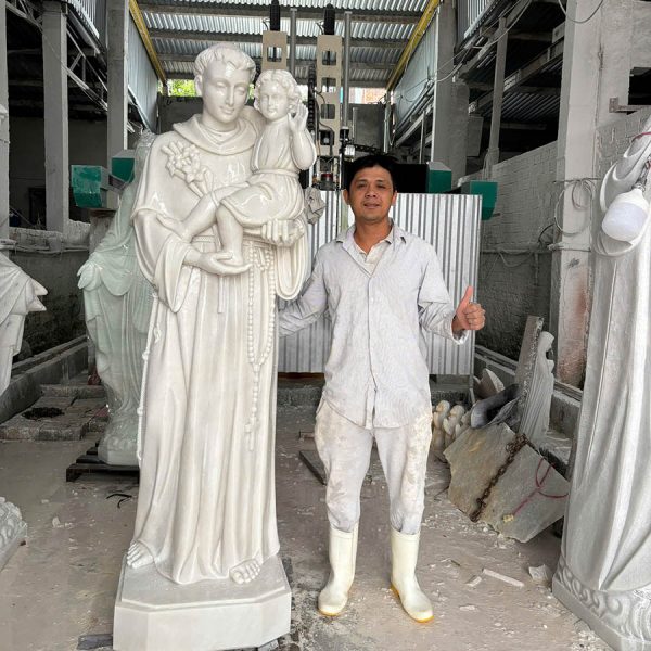 Tượng Thánh An-ton bằng đá tự nhiên nguyên khối