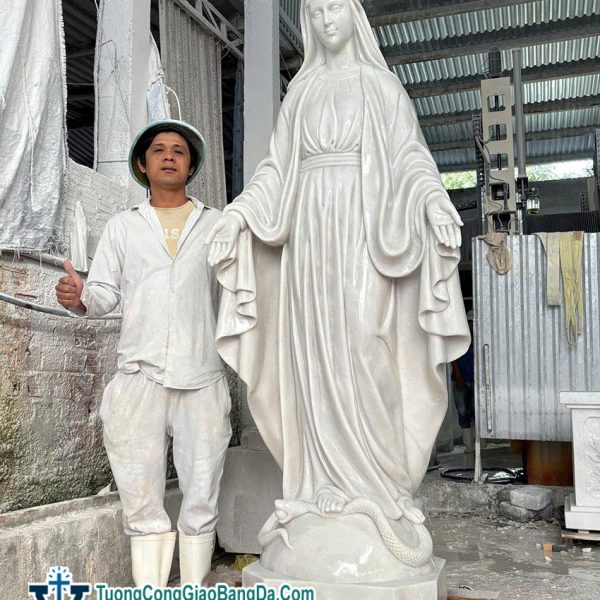 Tượng Đức Mẹ Ban Ơn bằng đá cẩm thạch tự nhiên nguyên khối cao 2 mét (BANƠN050)
