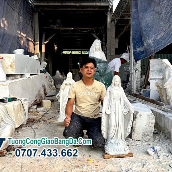 Tượng Đức Mẹ Ban Ơn cao 85 cm bằng đá tự nhiên nguyên khối (BANƠN56)