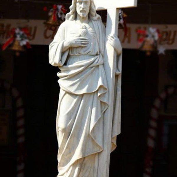 Tượng Thánh Tâm Chúa Giêsu Ôm Thánh Giá bằng đá nguyên khối cao 2,2 mét (TTC07)