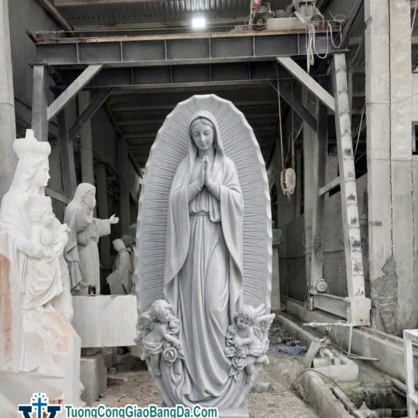 Tượng Đức Mẹ Guadalube bằng đá cẩm thạch nguyên khối